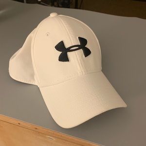 Under Armour Blitzing L/XL White Hat